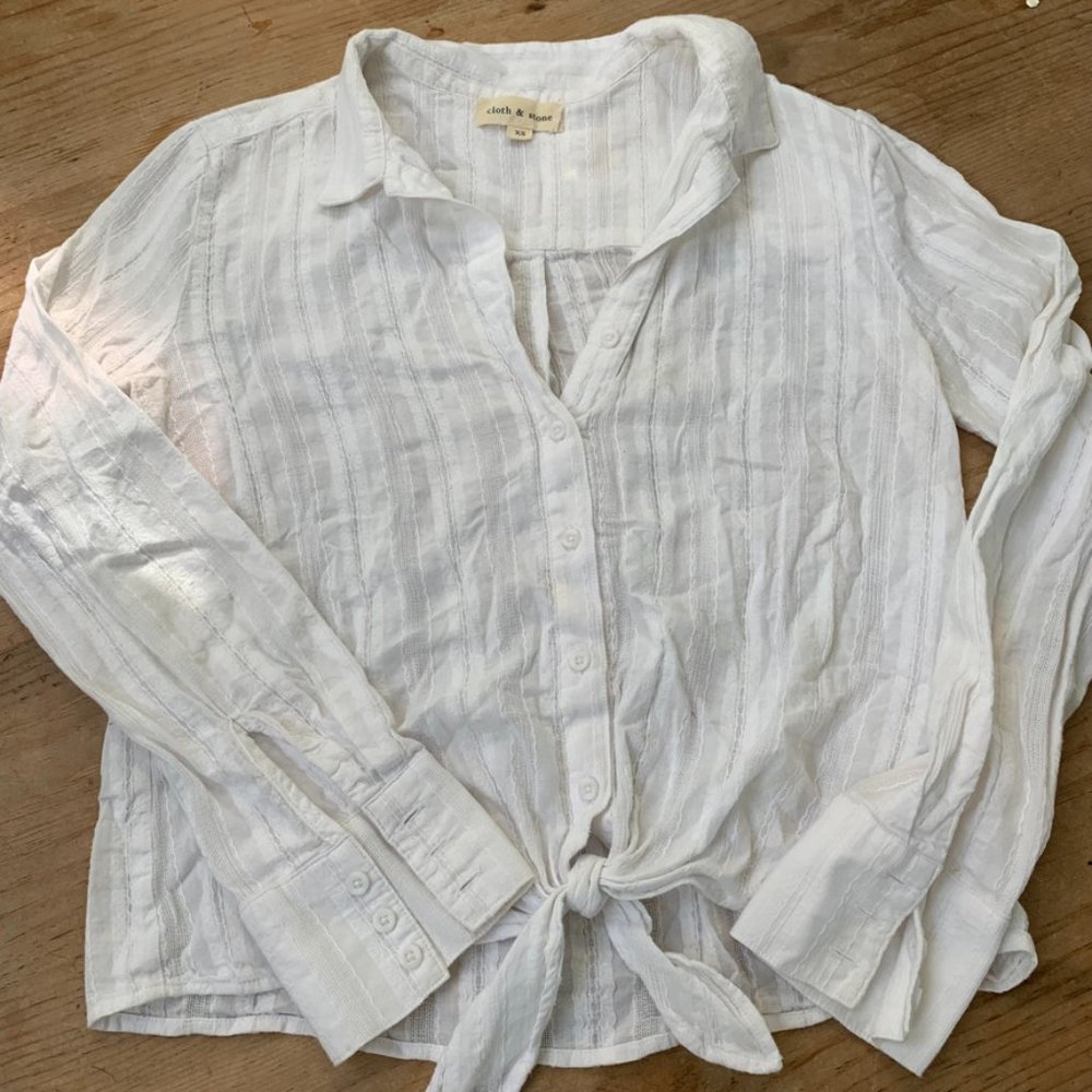 Size XS White Button-Up Blouse